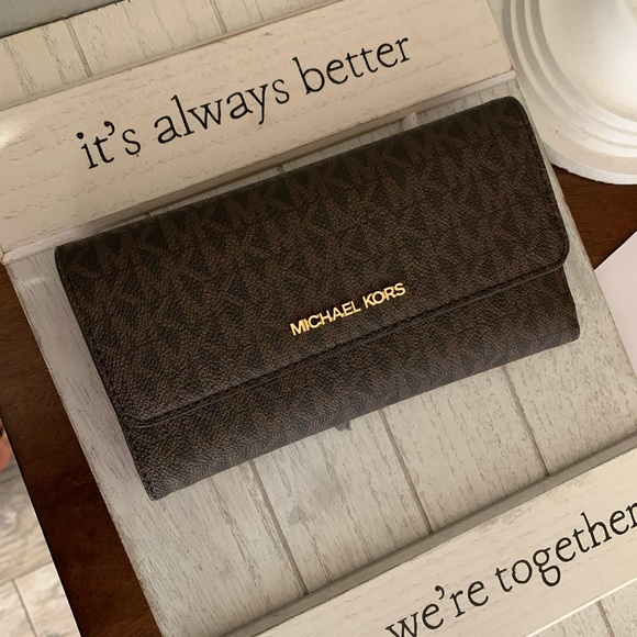 New Mk ❤️ Jet set large travel trifold wallet - Picture 6 of 6